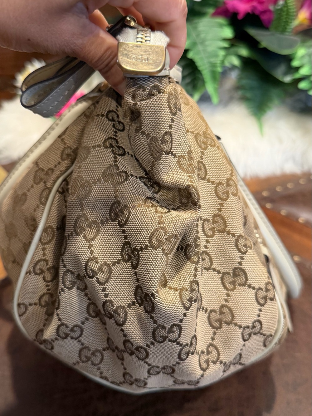 Gucci Beige GG Canvas Dome Satchel with Ivory Trim - Picture 5 of 16